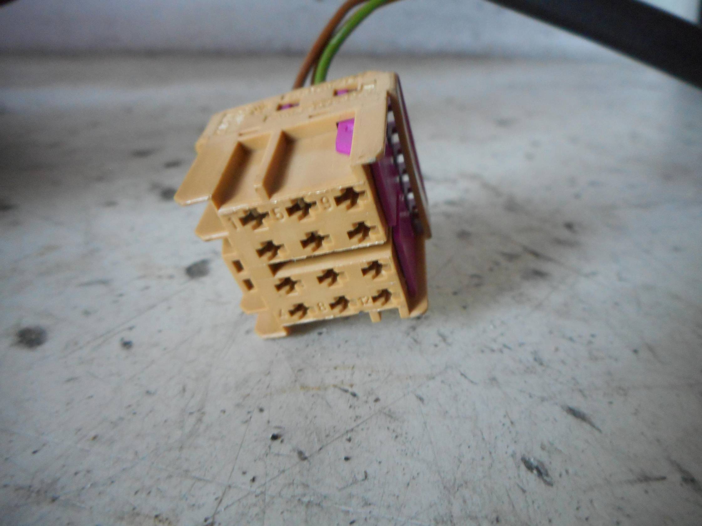 Retrovisore est. regolaz. elettr. sx.